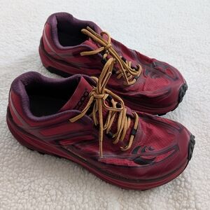 GUC Topo Athletic Mountain Racer